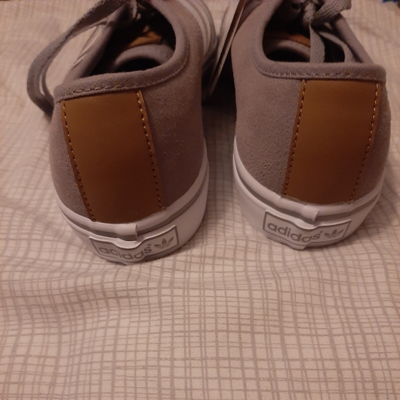 Womens Adrias lo BRAND NEW sz. 8 - Picture 3 of 3